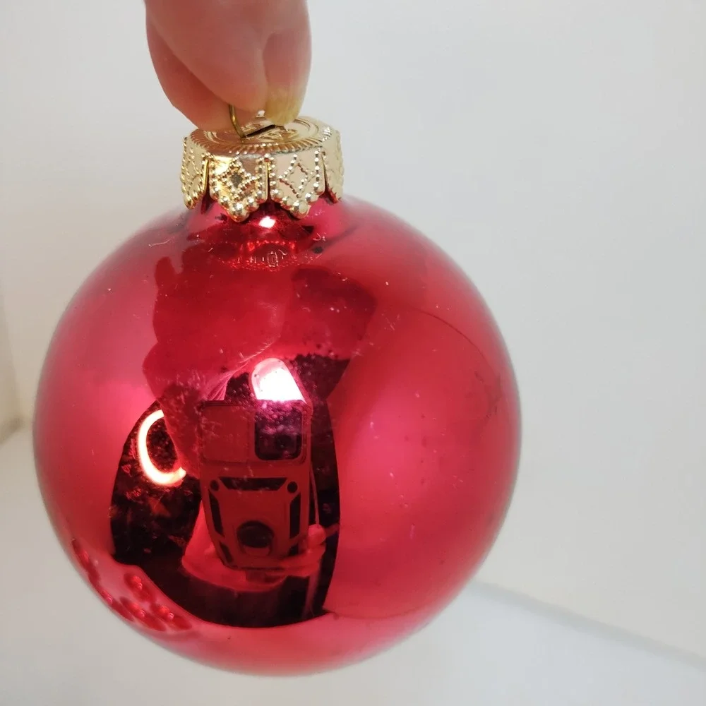 VTG Visions by Holly‎ Red Glass Christmas Ornaments Set of 6 Shiny Round Baubles